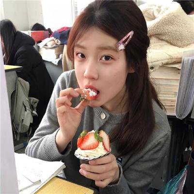 来自火星的恶魔女孩 海报
